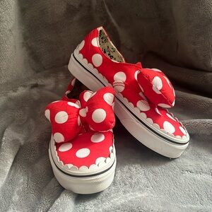 NEW DISNEY VANS Minnie Mouse Collection US kids Sz 13